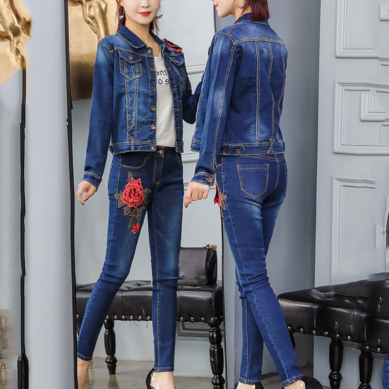 ÁO KHOÁC JEAN FORM NGẮN TAY ĐÍNH HOA HỒNG